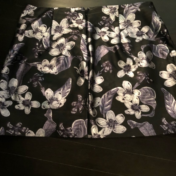 Zara skirt - Picture 3 of 3